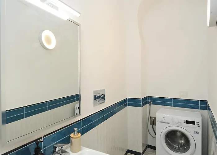 アパート Paradise House