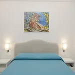 Paradise House Apartment *